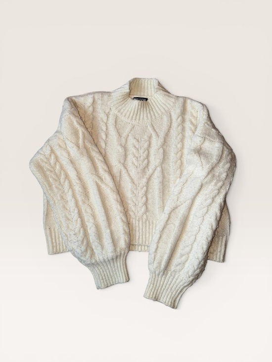 Steve Madden Sweaters - Steve Madden Cream Cable Knit Mock neck Cropped Sweater size Medium